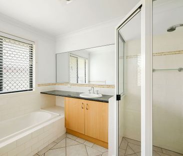 Spacious Family Home in Highfields - Photo 6