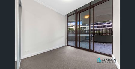 Near New Two Bedroom Apartment with Study and Massive Courtyard - Photo 5