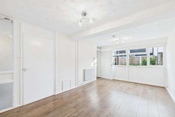 St. Martins Way, Thetford, IP24 - Photo 1