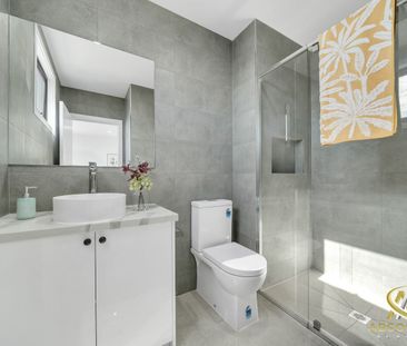 Luxury Townhouses available for rent ! That too, in the heart of Ta... - Photo 2