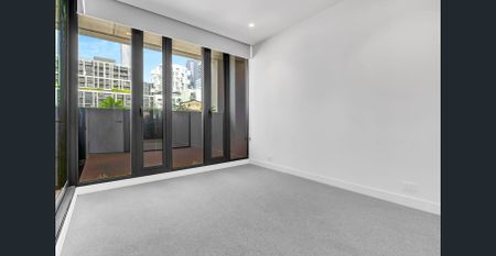 Luxury apartment living in the heart of Carlton - Photo 3