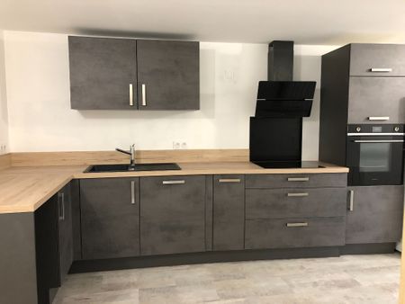 Location Appartement 2 pièces 53m² - Photo 3