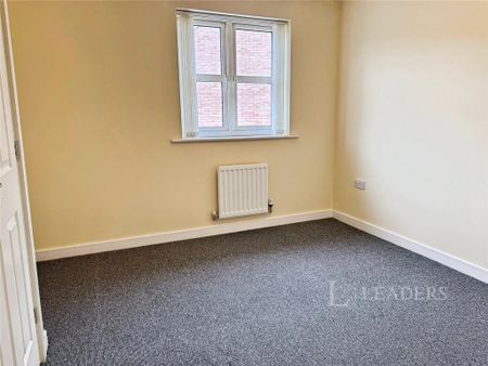 3 bedroom semi-detached house to rent - Photo 2
