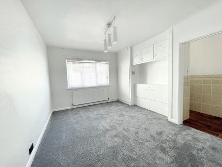 4 bedroom detached bungalow to rent - Photo 5