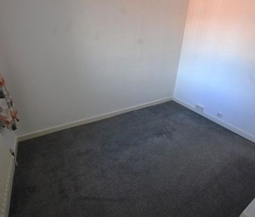 2 bedroom semi-detached house to rent - Photo 2