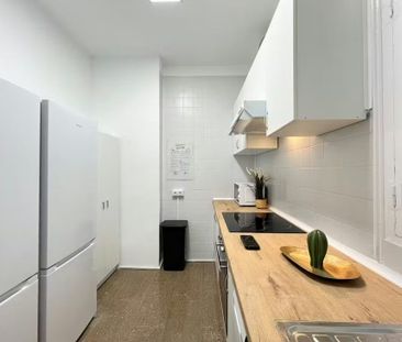 Calle de San Bernardo, Madrid, Community of Madrid 28015 - Photo 2