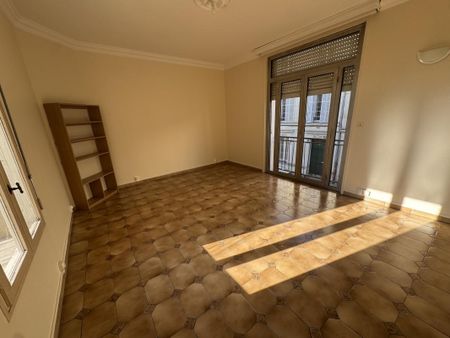 A LOUER APPARTEMENT T3 ENTIEREMENT RENOVÉ HYPER CENTRE D'ANGERS - Photo 2