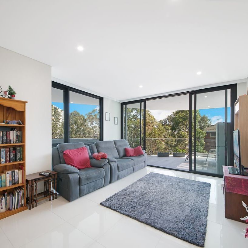 Luxury inclusions with unrivalled convenience - Photo 1