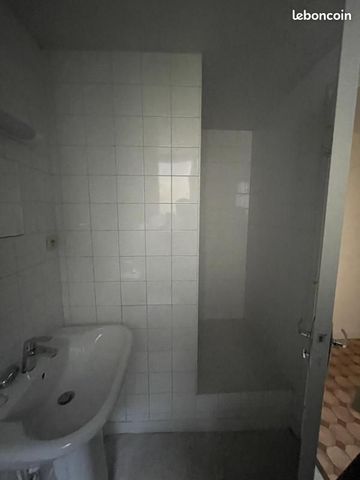 Location Grand Studio - Centre ville - Photo 4