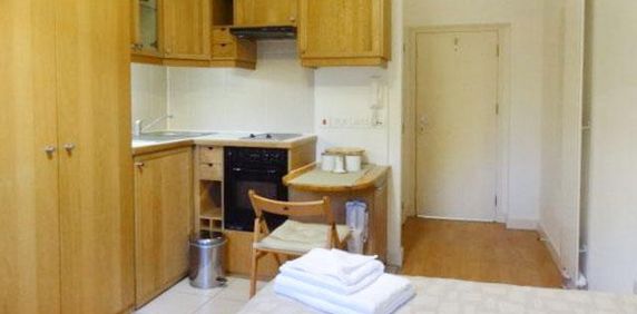 Studio to rent - Photo 2