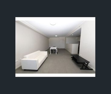 Only One Side Bed Room For Rent in Pacific Square Maroubra - Photo 2