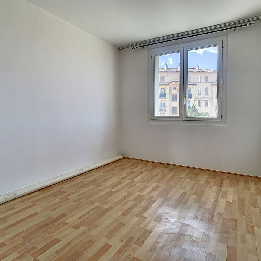 Appartement 3 pièces 57m2 MARSEILLE 14EME 750 euros - Photo 1