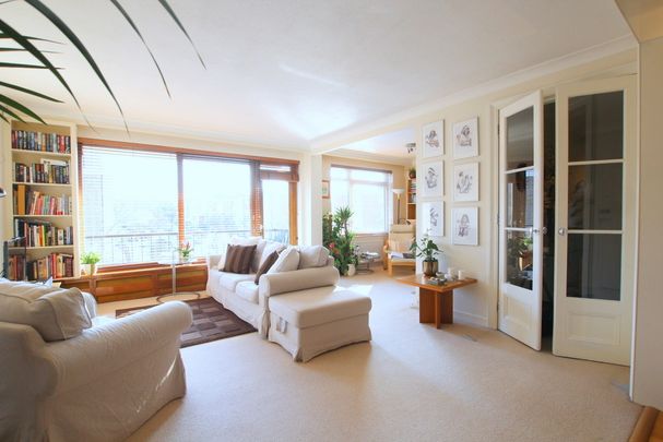 2 Bedroom Apartment, Downside, St. John’s Avenue - Photo 1