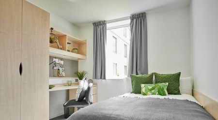 1 bedroom in a flat share to rent - Photo 5