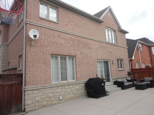 For Lease - 69 Calderstone N/A Unit# LOWER, Brampton, Ontario - Photo 1