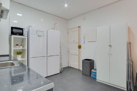 Large room in Fernán Gonzalez Street - Photo 5