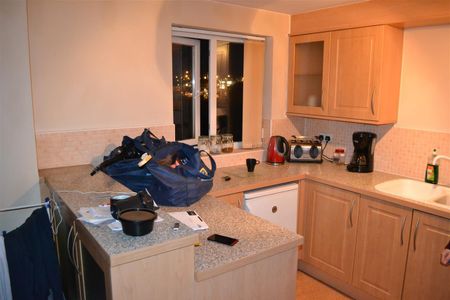 1 Beds - Terraced House - - Photo 5