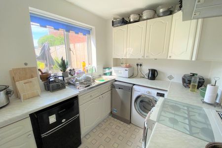 Britannia Crescent - Photo 4