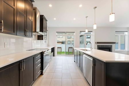 For Lease - 1010 Brian Good Avenue, Blossom Park - Airport and Area, Ontario - Photo 4