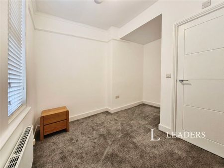 1 bedroom property to rent St. Leonards Road, Eastbourne, East Sussex, BN21 - Photo 2
