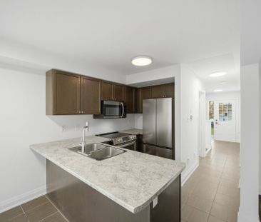 For Lease - 20 Peartree Court, Barrie, Ontario - Photo 4