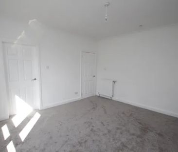 Rampart Avenue, Glasgow, G13 - Photo 1