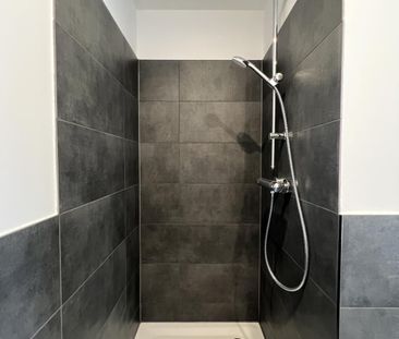 Erstbezug nach Sanierung! Schöne 2-Zimmer-Wohnung mit Dusche, Balko... - Photo 6