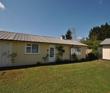 3 bedroom semi-detached bungalow to rent - Photo 4