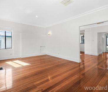 Family Home in Fantastic Location - Photo 5