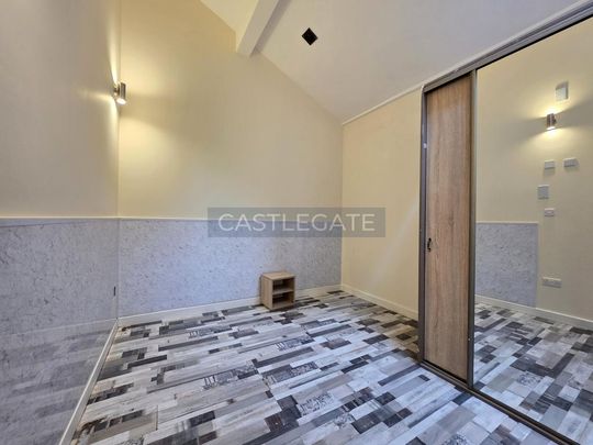 2 bedroom ground floor flat to rent - Photo 1