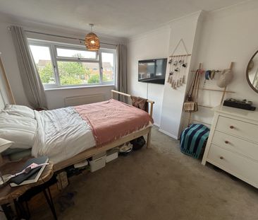 3 bedroom semi-detached house to rent - Photo 2