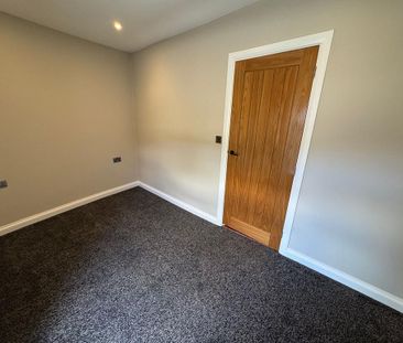 2 bedroom semi-detached house to rent - Photo 3