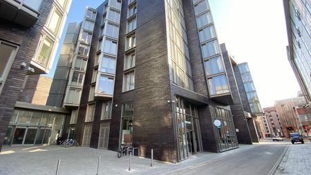 £750 PM · Apartment 63, 1 David Lewis Street, Liverpool, Merseyside - Photo 2