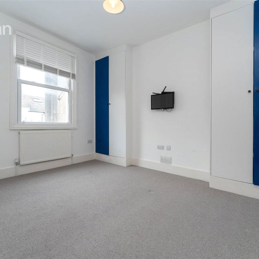 2 bedroom maisonette to rent - Photo 1