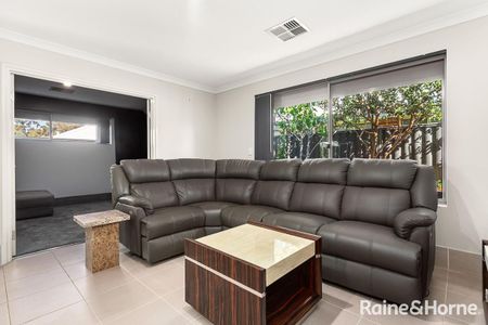 Luxury, Comfort & Sustainable Living in Prime Aveley Location - Photo 4