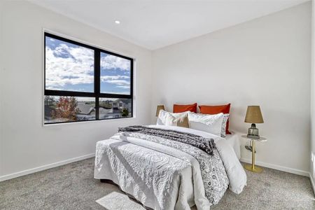 Karaka - 3 Bedrooms with 3 Bathrooms - Photo 3