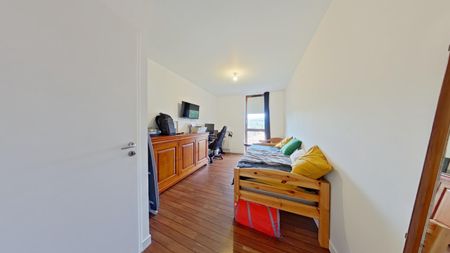 Location Appartement 4 pièces 87m² POITIERS 86000 - Photo 4