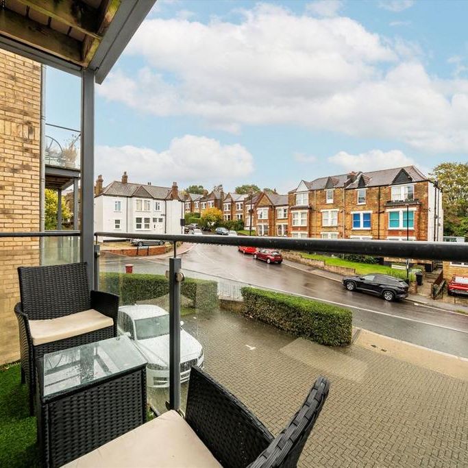 2 bedroom flat to rent - Photo 1