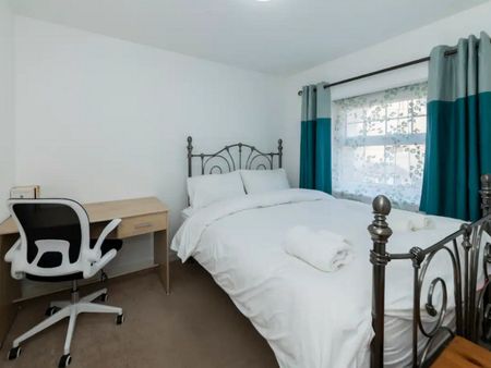 Blackthorn, Reading, RG2 - Photo 5