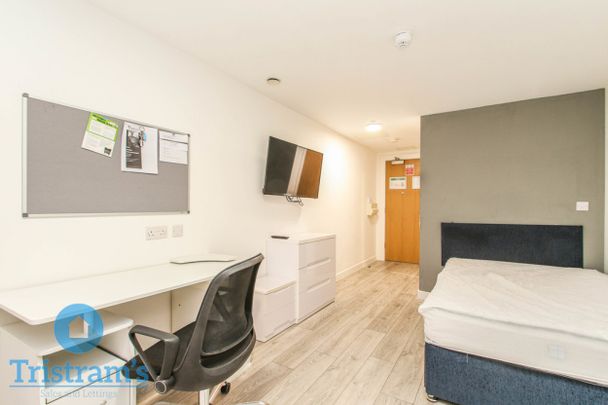 1 bed Apartment for Rent - Photo 1