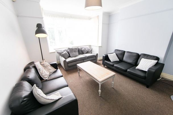 Trelawn Crescent, Headingley, Leeds - Photo 1