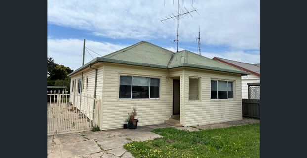 FAMILY HOME - Photo 1