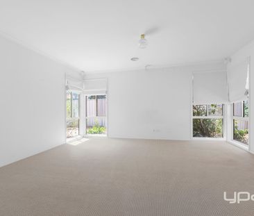 FAMILY HOME DESIRED BY ALL! - Photo 3