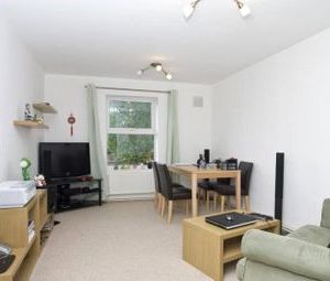 1 Bedrooms Flat to rent in Raine Street, London E1W | £ 300 - Photo 1