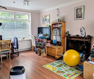 3 Bed Terraced House, Colbourne Grove, SK14 - Photo 4