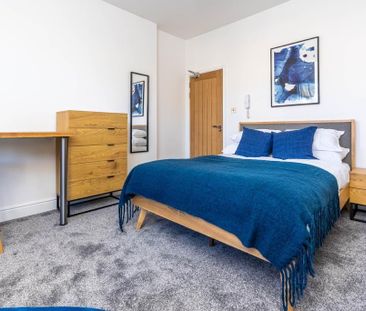 1 bedroom in a house share to rent - Photo 2