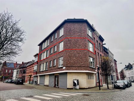 Appartement met 1 slaapkamer, bureau en garage in het centrum van Lier - Photo 3