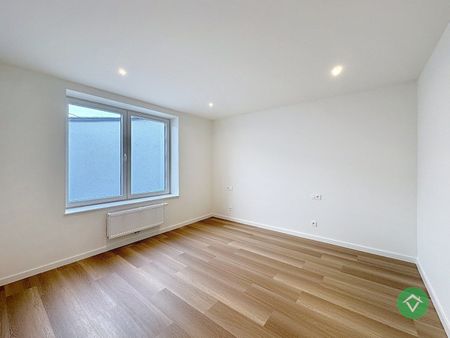 Volledig gerenoveerd gelijkvloers appartement in nostalgische ligging – De Mokker, Koekelare - Photo 2