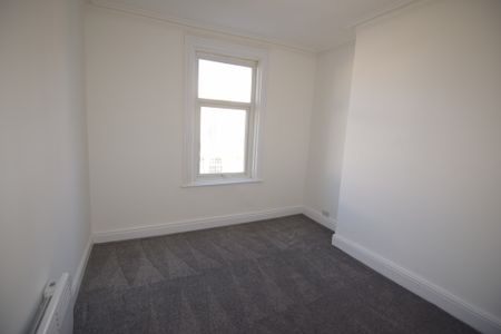 To Let 2 Bed Apartment - Photo 4