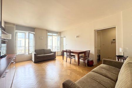 Appartement à louer à Paris 8Ème - Photo 3